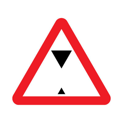 No Vehicles Over Height (traffic) Sign - Landscape Sign RRTS033 RRT LN1